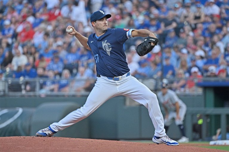 Spring Temperature Check: Who's Hot and Who's Cold in Royals Camp? (Feb 23-25)