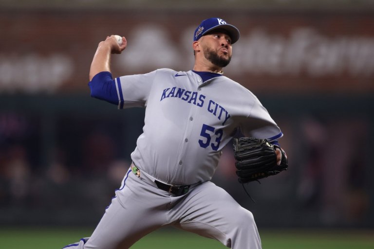 Royals Fans Should Be Concerned About Carlos Estevez