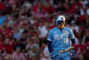 The Case For Michael Massey To Lead Off Against Right-Handed Pitchers