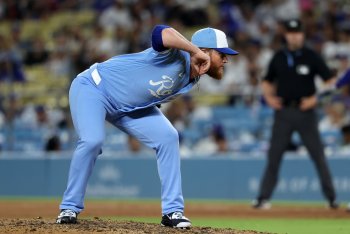 Anatomy of a Save: Kimbrel Records First As a Royal